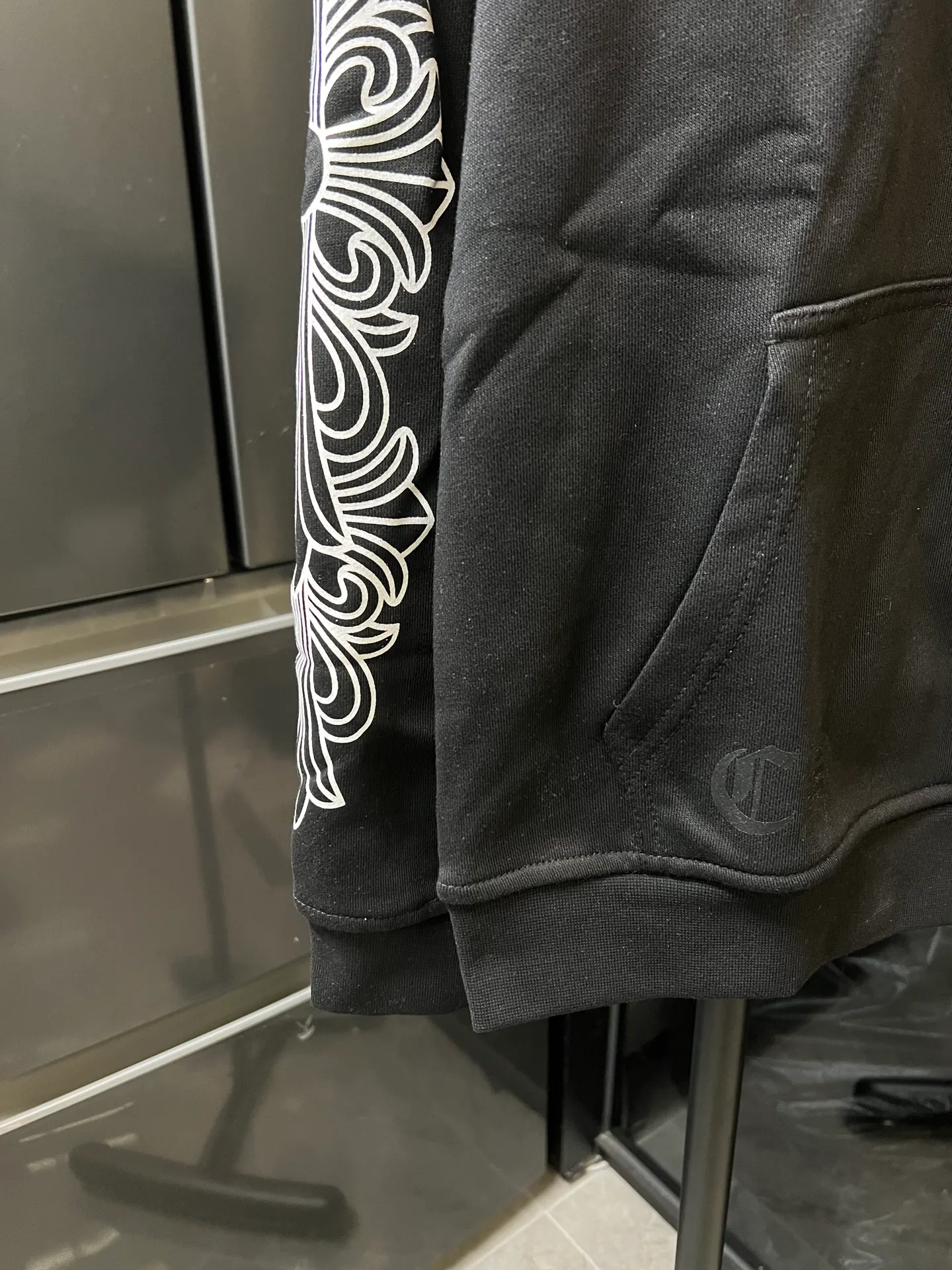 P280 [next day] CHROME HEARTS/Chrome Heart CH 25Ss Miami limited horseshoe hooded zipper jacket (black), same style for men and women, versatile and easy to match Size: s m l xl Detailed sizes can be found in Figure 9